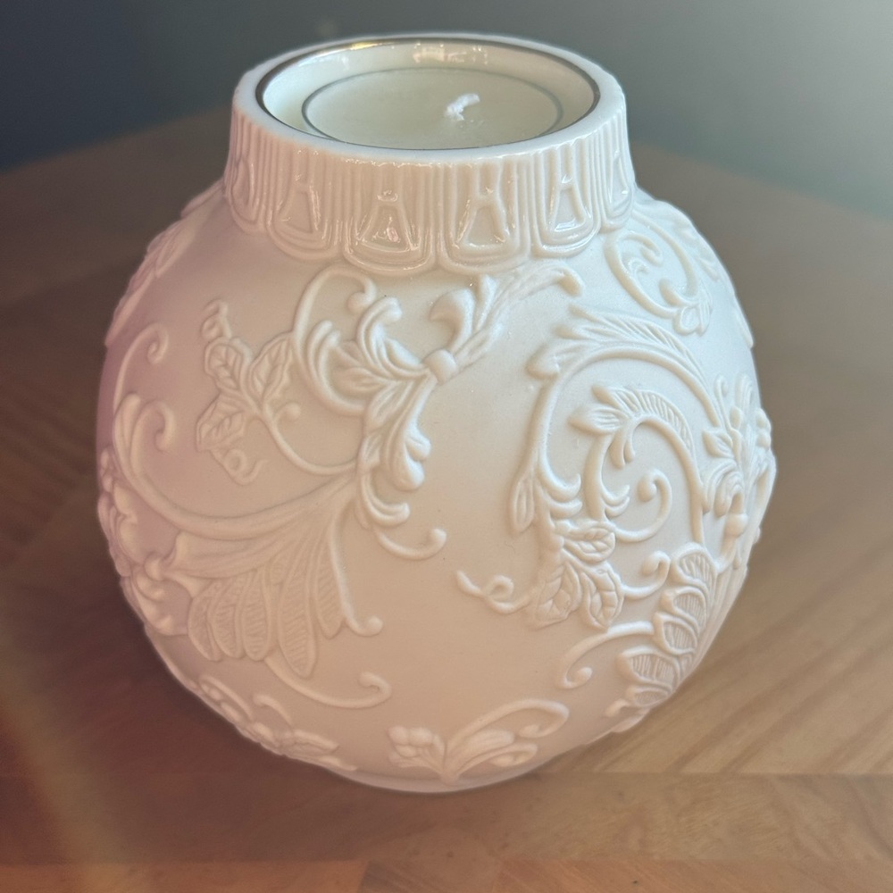 NIB Lenox Christmas Candle Holder "Ornamental Glow" Holly Scrollwork Votive